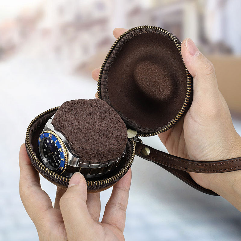 Premium Leather Travel Watch Case – Compact Round Design for Luxury Timepiece Protection
